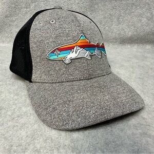 LRD Hat Cap‎ Adult Medium Gray Black Mesh Fitted Colorful Fish Mountain Outdoor